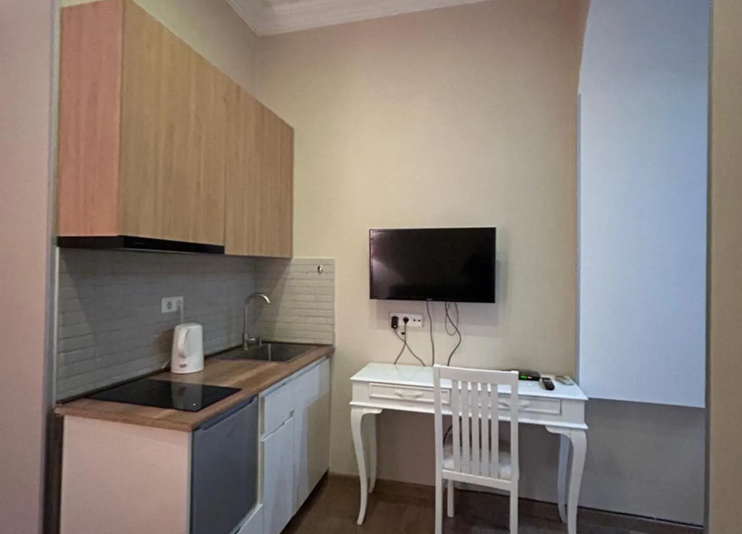 Chic Studio Next To Marjanishvili Metro Station Tbilisi Georgien